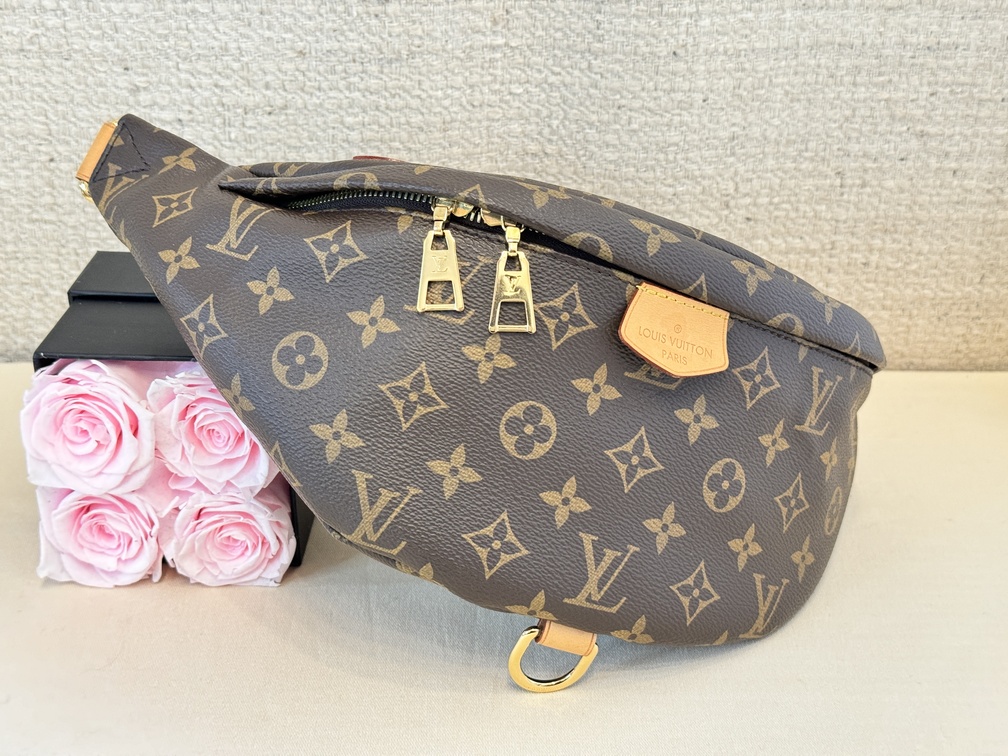 100 Original Louis Vuitton Bumbag Monogram M43644